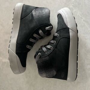 NWOT Keen Elena Waterproof Mid Boot